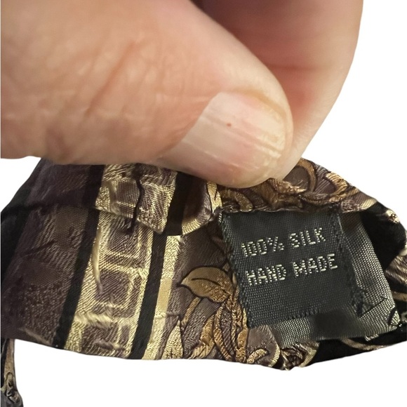 Dani Men's Necktie Tie Silk Black/Tan/brown Tapestry Scroll Stripe Hand Made - Picture 3 of 3